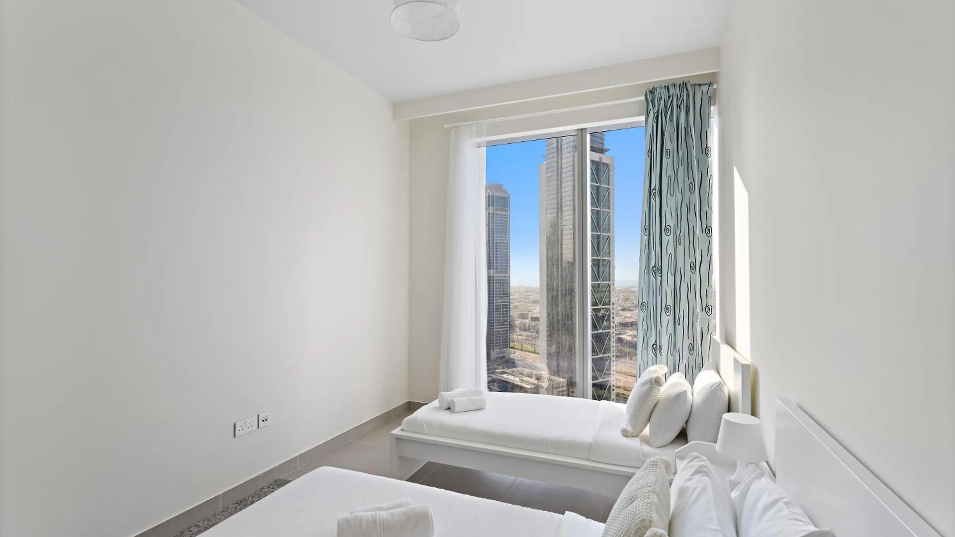 Luxury 2Br With Pool, Gym, Fast Wifi And Skyline Apartment Dubai