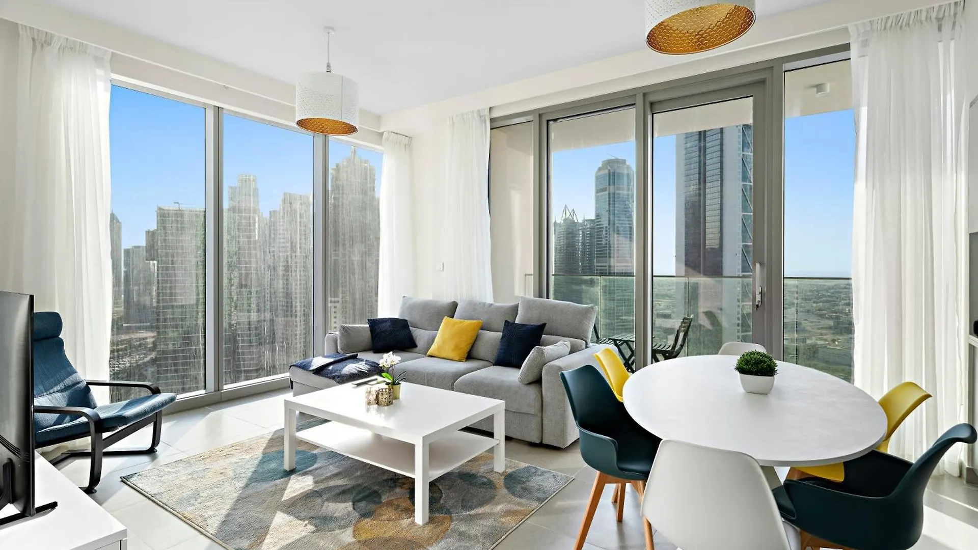 Luxury 2Br With Pool, Gym, Fast Wifi And Skyline Apartment Dubai